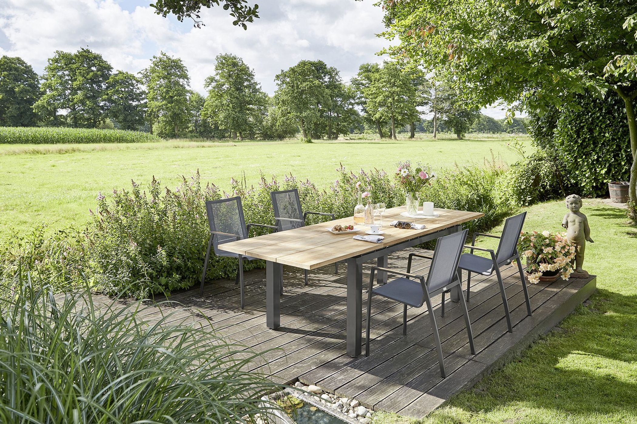 Diamond Garden Stuhl Valencia Stapelstuhl / 4er Set
